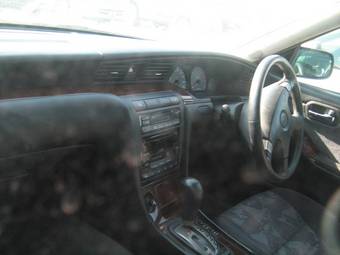1999 Nissan Laurel Pictures