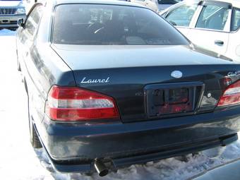 1999 Nissan Laurel Pics