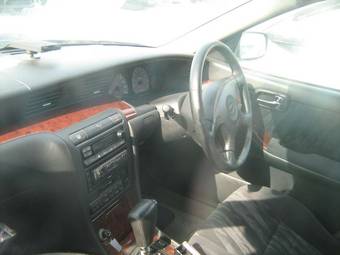 1999 Nissan Laurel Images