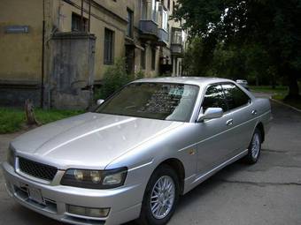 1999 Nissan Laurel Pictures