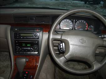 1999 Nissan Laurel Photos