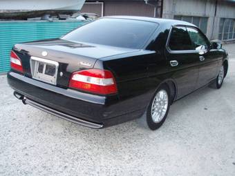 1999 Nissan Laurel Photos