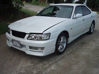 1999 Nissan Laurel Pictures