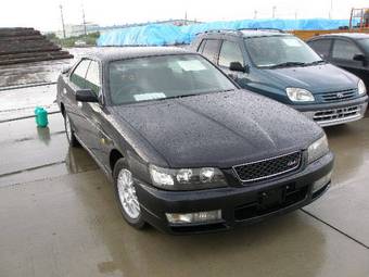 1999 Nissan Laurel Pictures