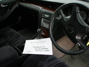1999 Nissan Laurel Pictures