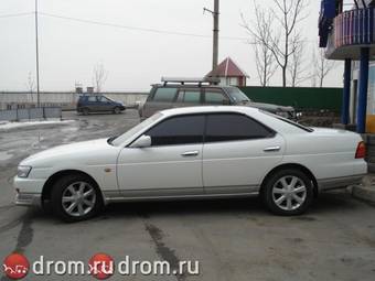 1999 Nissan Laurel Pictures