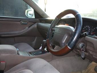 1999 Nissan Laurel Pictures