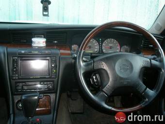 1999 Nissan Laurel Pictures