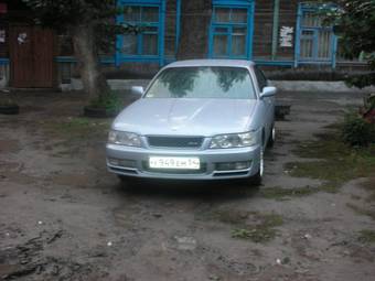 1999 Nissan Laurel Photos