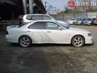 1999 Nissan Laurel Pictures