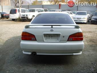 1999 Nissan Laurel Photos
