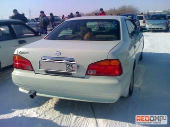 1999 Nissan Laurel Pictures