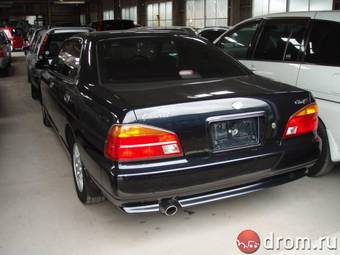 1999 Nissan Laurel Photos