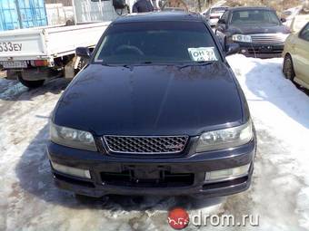 1999 Nissan Laurel Photos