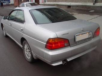 1999 Nissan Laurel Photos