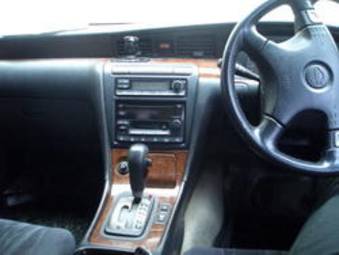 1999 Nissan Laurel Photos
