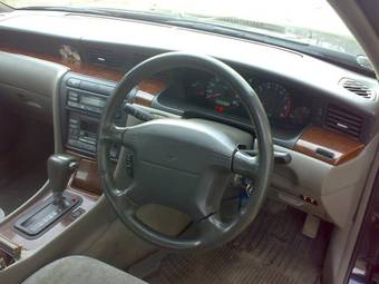 1999 Nissan Laurel Pictures