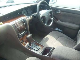 1999 Nissan Laurel Images