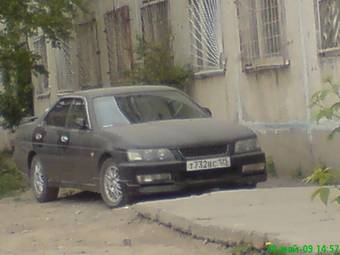 1999 Nissan Laurel Photos