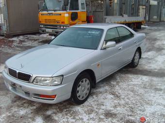 1999 Nissan Laurel Pics