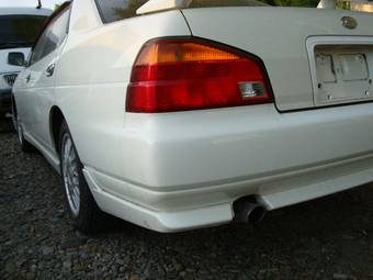 1999 Nissan Laurel Pictures
