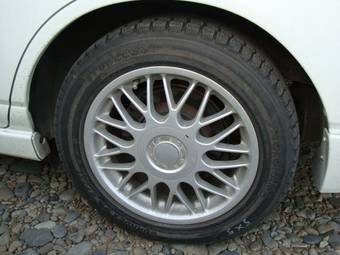1999 Nissan Laurel Pictures