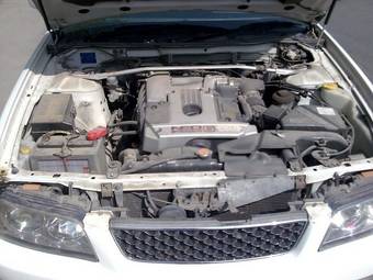 1999 Nissan Laurel Pictures