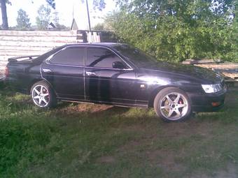 1999 Nissan Laurel Pictures