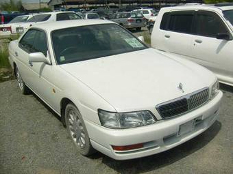 1999 Nissan Laurel Pictures