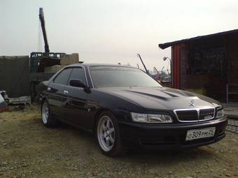 1999 Nissan Laurel Pictures