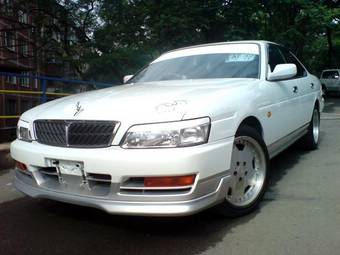 1999 Nissan Laurel Photos