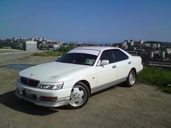 1999 Nissan Laurel Photos