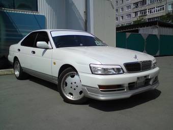 1999 Nissan Laurel Photos