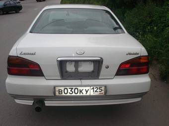 1999 Nissan Laurel Pictures