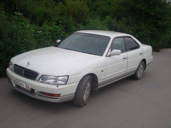 1999 Nissan Laurel Photos