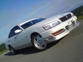 1999 Nissan Laurel Pictures