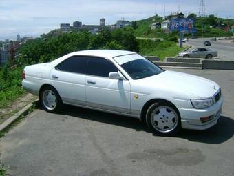 1999 Nissan Laurel Photos