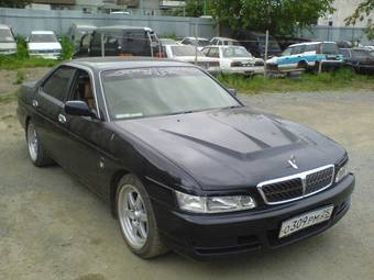 1999 Nissan Laurel Photos