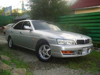 1999 Nissan Laurel Photos