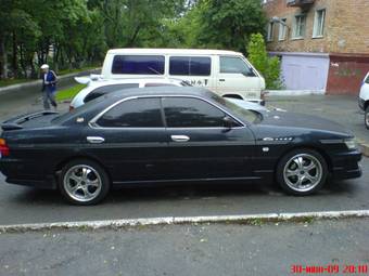 1999 Nissan Laurel Pictures