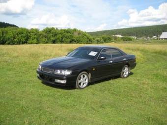 1999 Nissan Laurel Photos