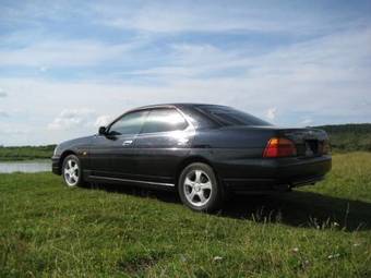 1999 Nissan Laurel Pictures