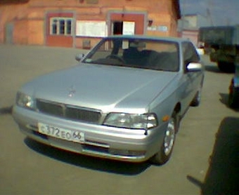 2000 Nissan Laurel