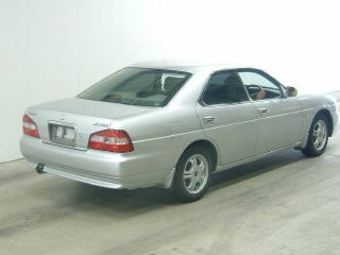 2000 Nissan Laurel