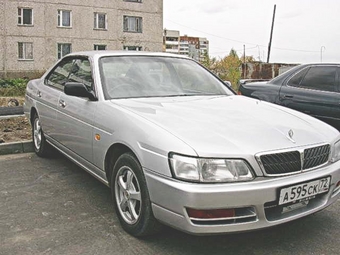 2000 Nissan Laurel