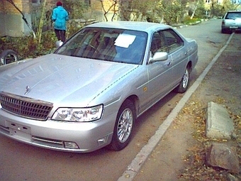 2000 Nissan Laurel