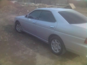 2000 Nissan Laurel