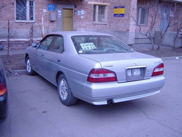 2000 Nissan Laurel