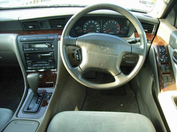 2000 Nissan Laurel