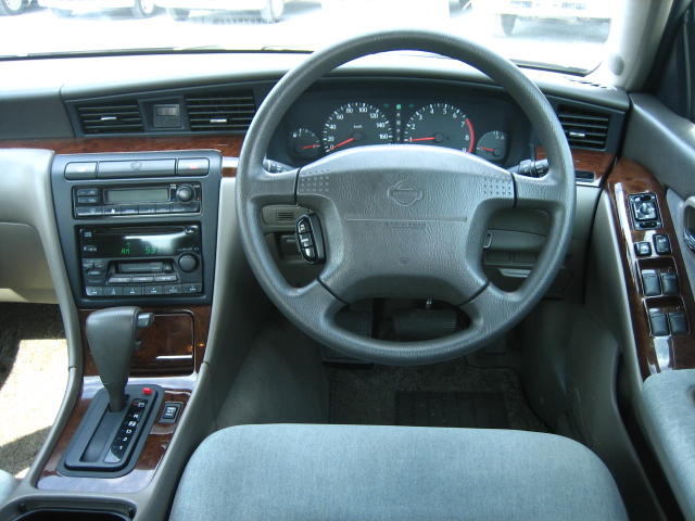 2000 Nissan Laurel